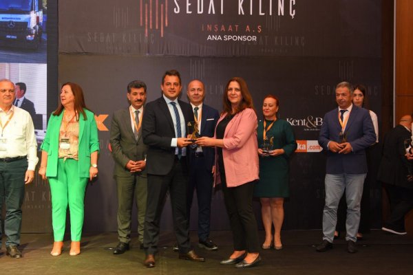 Gemlik Belediyesi’nin fide projesi ödül aldı