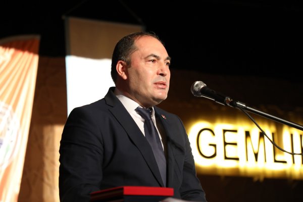 Gemlik Belediyespor’da Uslu güven tazeledi