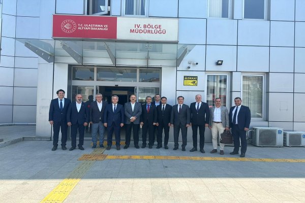 GEMLİK'E YAT LİMANI YAPILMASI İÇİN GÖRÜŞMELER SÜRÜYOR