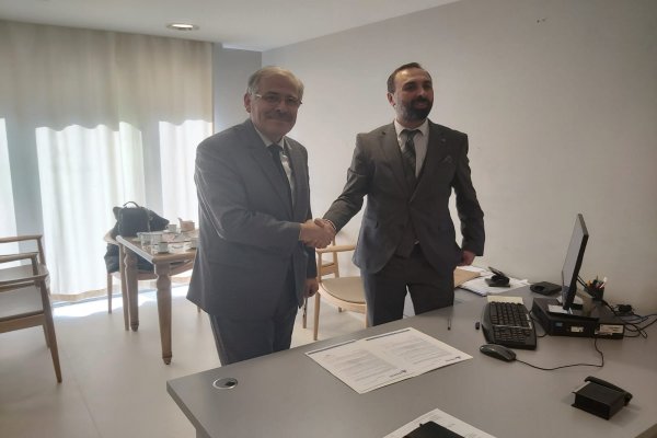 Gemlik  Eğitim-Bir Sen, Gemlik Özel Atakent Tıp Merkezi ile indirim anlaşması imzaladı