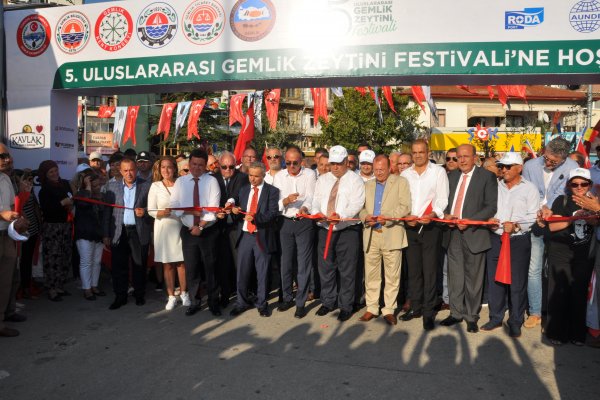 GEMLİK GEMLİK OLALI BÖYLE FESTİVAL GÖRMEDİ