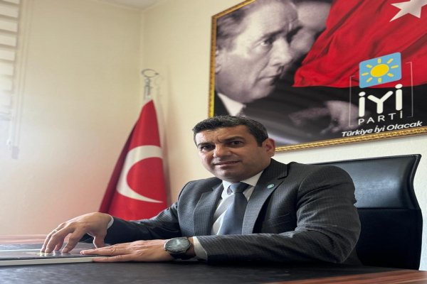 Gemlik İYİ Parti İlçe Başkanı Halis Çelik'in Öğretmenler Günü mesajı: