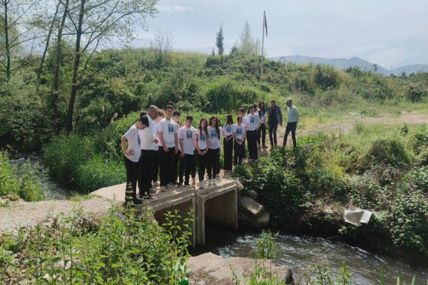 GEMLİK KENT KONSEYİ VE MAVİ DEDEKTİFLER'DEN ÇEVREYE DUYARLI ETKİNLİK