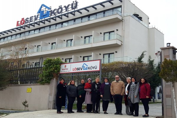 GEMLİK KENT KONSEYİNDEN LÖSEV KÖYÜ ZİYARETİ