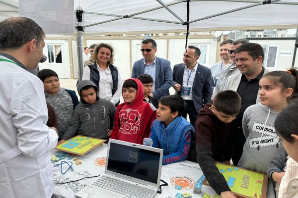 Gemlik konteyner kentte çocuklara bilim şenliği morali