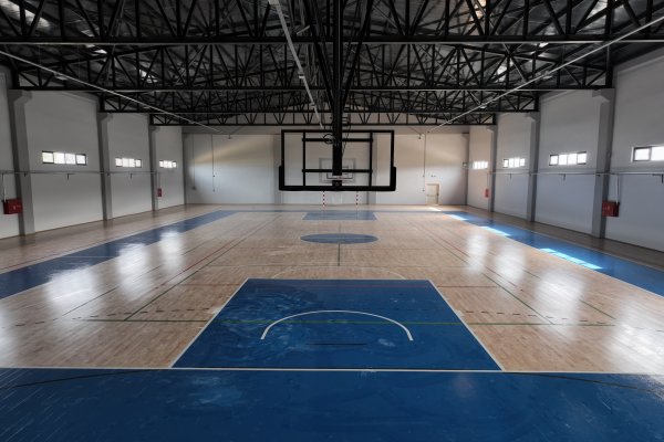 Gemlik Spor Salonu açılış için gün sayıyor