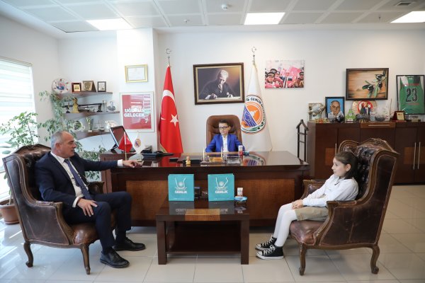 Gemlik’te Belediye Başkanlığı Pınar ve Eymen’e emanet