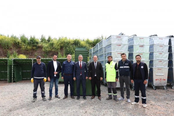Gemlik’te Çöp Konteynerleri Yenileniyor