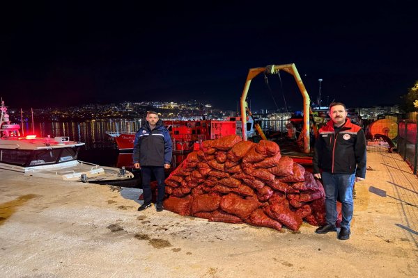 Gemlik’te Kaçak Midye Avına Geçit Yok: 174 Bin TL Ceza!