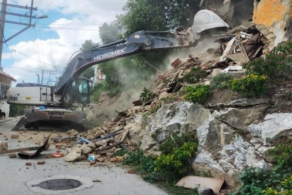 Gemlik’te metruk binalarla mücadele devam ediyor