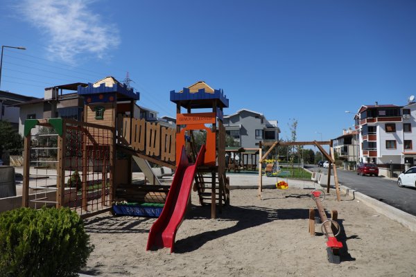 “Gemlik’te yeni parklarda ahşap dönemi”