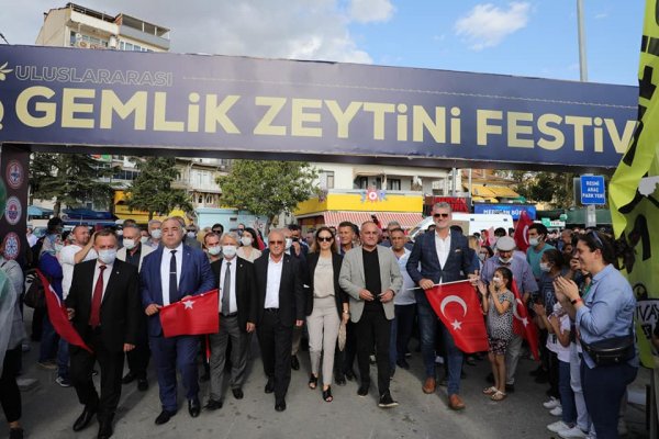 Gemlik’te Zeytin Festivali coşkusu