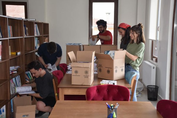Gemlik’ten 5 bin kitap Van yolcusu