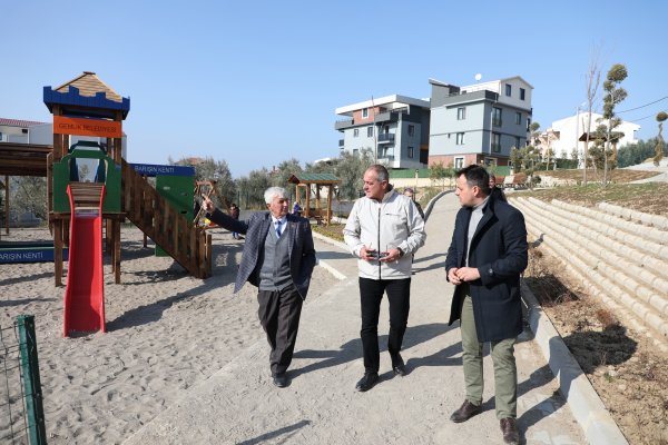 Gemlikli çocuklar yeni parklarına kavuştu