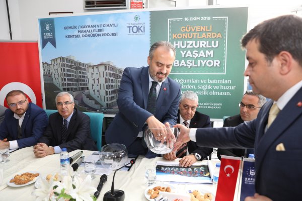 Gemlikli heyelan mağdurlarının konut sevinci