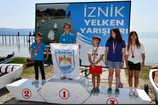GEMLİKLİ OPTİMİSTÇİLER İZNİK YARIŞLARINDAN BAŞARIYLA DÖNDÜLER..