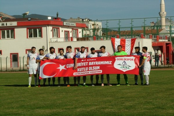 GEMLİKSPOR EVİNDE KAZANMAYI BİLDİ