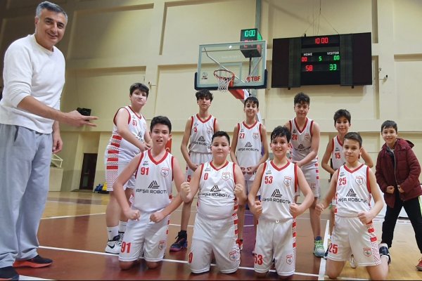 GEMLİKSPOR MİMİKLERİNDEN BİR AKŞAM DA ÇİFTE GALİBİYET