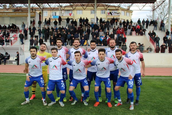 GEMLİKSPOR NAMAĞLUP İLERLİYOR
