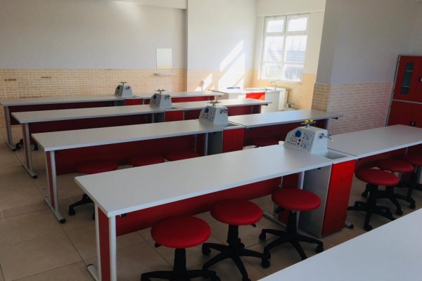Gemport Gemlik Anadolu Lisesinde Laboratuvar ve Atölyeler Yenileniyor