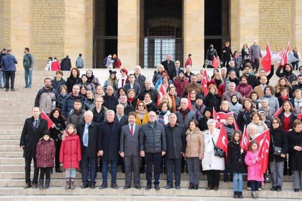 Giritliler Federasyonu üyeleri Anıtkabir’i ziyaret ettiler