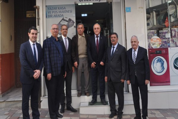 GTSO 40 yılı aşan üyelerine onur plaketi veriyor