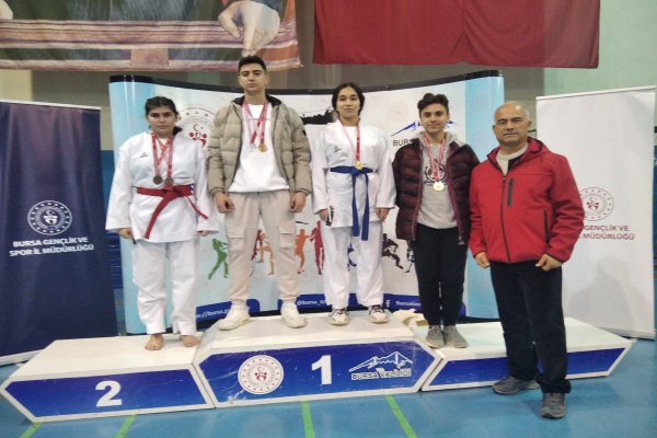 GÜRSU’DAN BİRİNCİLİKLERLE DÖNDÜLER