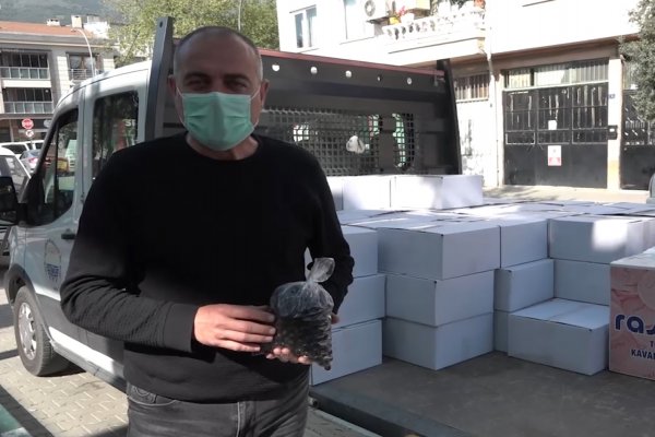Hayırsever çiftçiden Başkan Sertaslan’ı duygulandıran destek