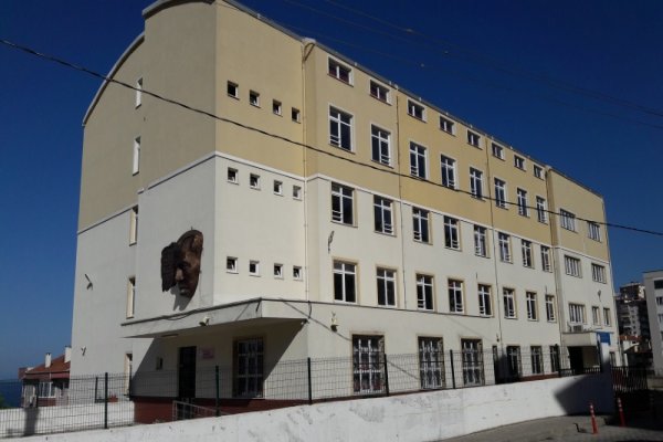 “Hizmetli ile ilişkim olmadı”