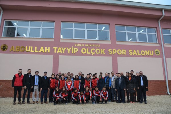 İki okul için yaptırılan Kapalı Spor Salonu açıldı