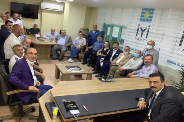İYİ PARTİ BURSA İL TEŞKİLATINDA GÖREV DAĞILIMI YAPILDI