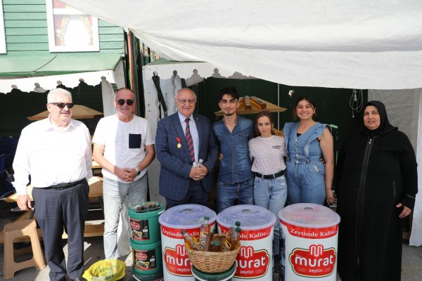 İYİ PARTİ MİLLETVEKİLİ EROZAN’DAN ZEYTİN FESTİVALİNE ZİYARET