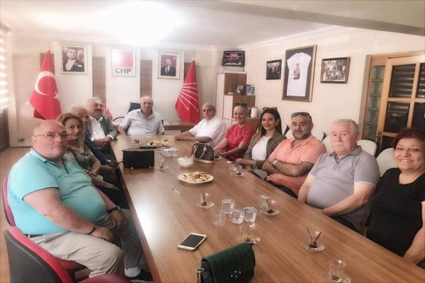 İYİ Parti yönetimi CHP yi ve muhtarları ziyaret etti