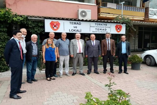 İYİ PARTİLİLERDEN EMEKLİ ASTSUBAYLAR DERNEĞİNE ZİYARET