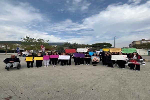 Kadına şiddet için yürüdüler