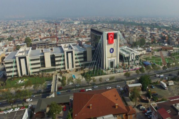 KARACA: AKP Lİ İLÇE BAŞKANLARINA BÜYÜKŞEHİR ŞİRKETLERİNDE GÖREV VERİLMİŞ
