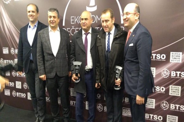 Karataş Şirketler Grubu “Çevre Sektör Lider ödülü” aldı