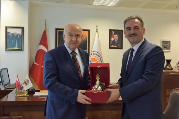 KAYMAKAM KARAKUŞ’TAN YILMAZ’A VEDA ZİYARETİ
