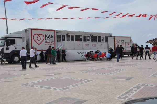 Kızılay’ın kan bağışına yoğun ilgi