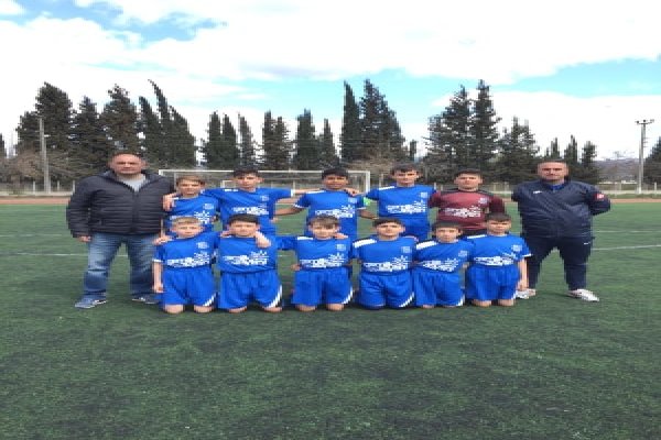 Kumlaspor U13 futbol takımı 5 maçta 5 galibiyet aldı