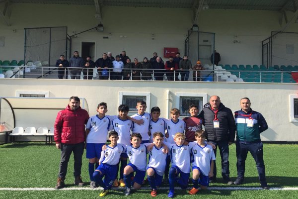 Kumlaspor U13, rakibine gol yağdırdı