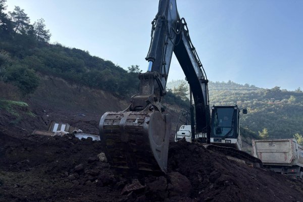 KURŞUNLU DA ASFALT ÇALIŞMALARINDAN HALK MEMNUN
