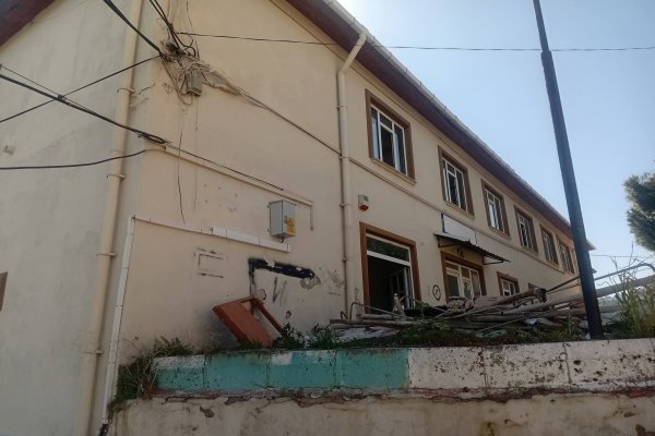 KURŞUNLU ESKİ BELEDİYE BİNASI ÇOK AMAÇLI OLARAK HİZMETE HAZIRLIYOR.