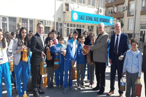 Lale Kemal Kılıç Ortaokulu 212 kilo atık yağ topladı