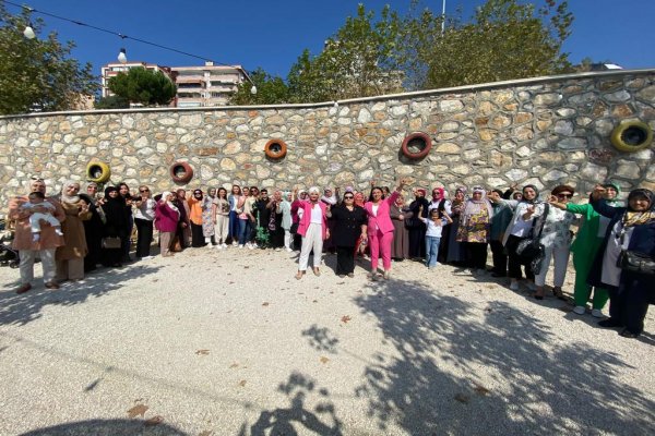 MHP KADIN KOLLARI BAŞKANLIĞINA MÜGE GÜLER GETİRİLDİ