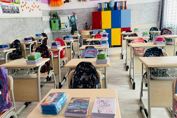 NAVODARİ BELEDİYESİ’NDEN OKULLAR AÇILIRKEN ÖĞRENCİLERE KIRTASIYE DESTEĞİ…