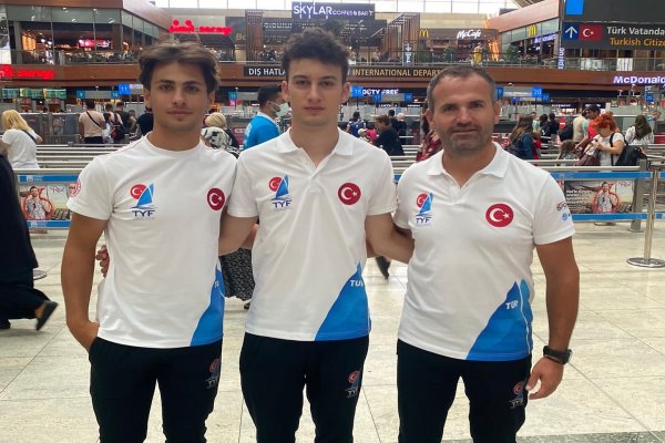 OĞUZ KONAK VE EREN ÖNDER MACARİSTAN YOLCUSU