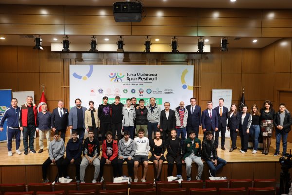 Orhun Ene, Bursa Uluslararası Spor Festivali’nin konuğu oldu