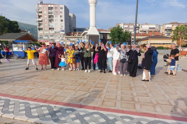 OTİZME ELLERİYLE FARK YARATTILAR