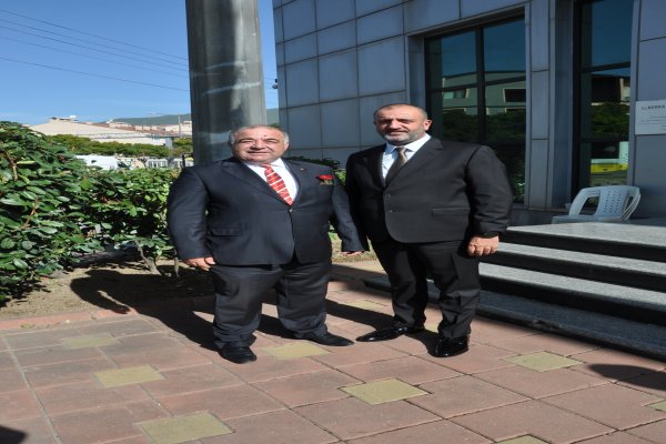 OY KULLANACAK ÜYELERİ KAPIDA KARŞILIYORLAR….